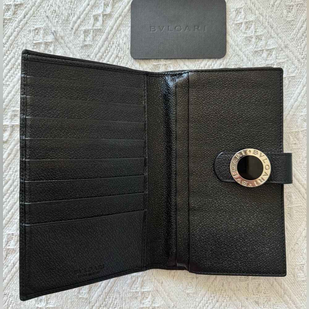 Bvlgari mid size wallet - Picture 3 of 8